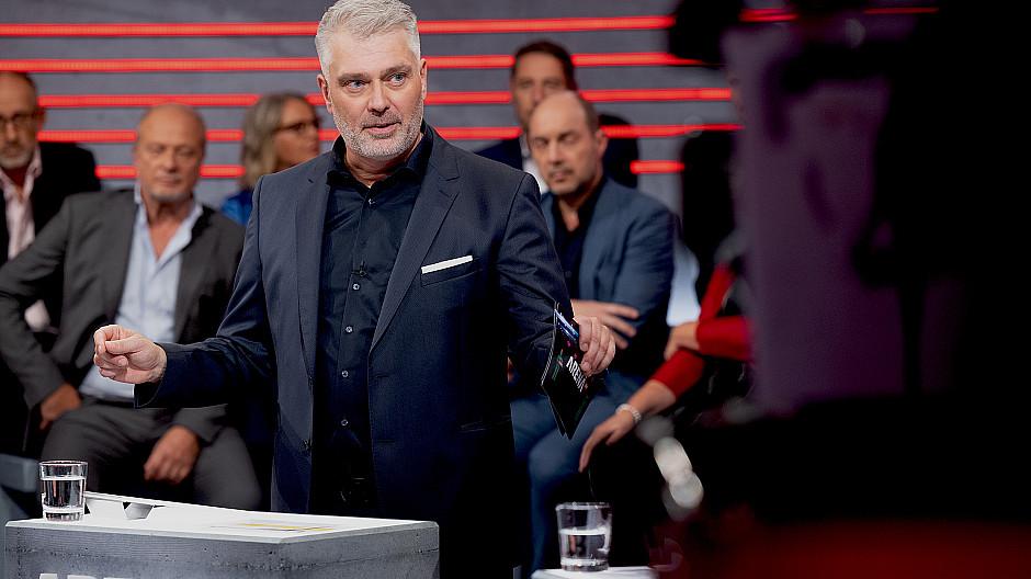 SRF: «Arena» am Mittwoch statt am Freitag