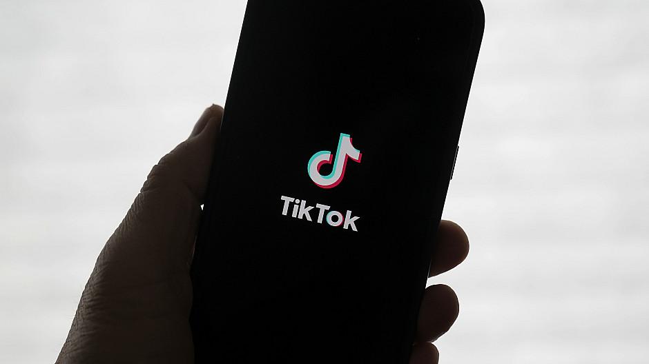 Social Media: Bundesrat prüft TikTok und Instagram-Verbot für unter 16-Jährige