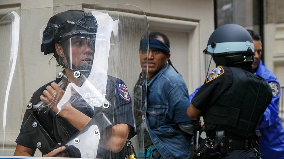 New York: Chaos und Polizeieinsatz bei Aktion von Internet-Stars