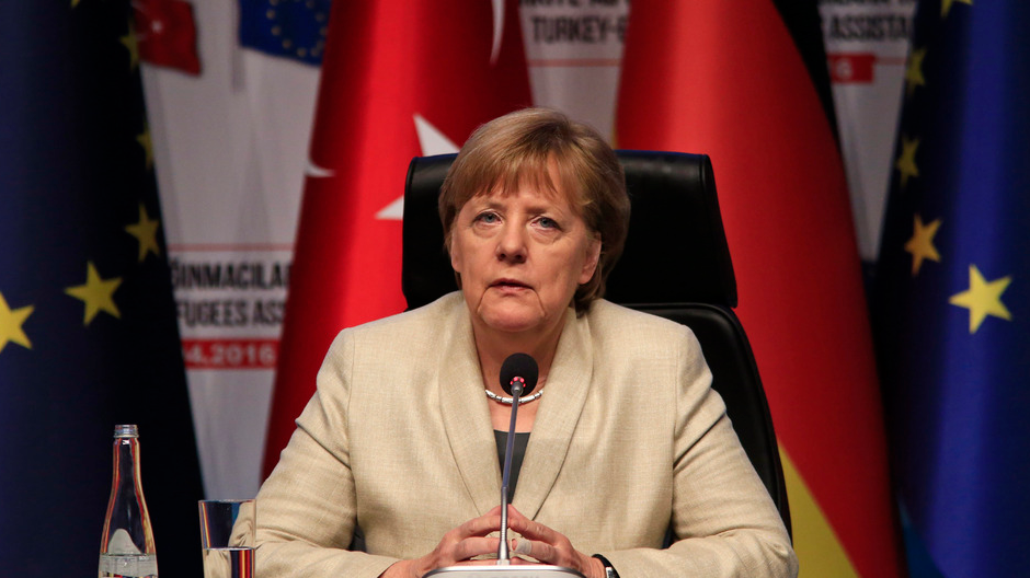 Fall Böhmermann: Merkel bereut Wertung des Schmähgedichts