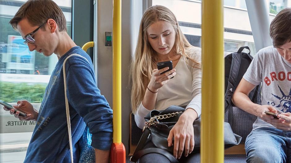 Studie von eMarketer: Die Schweiz hinkt anderen Ländern hinterher