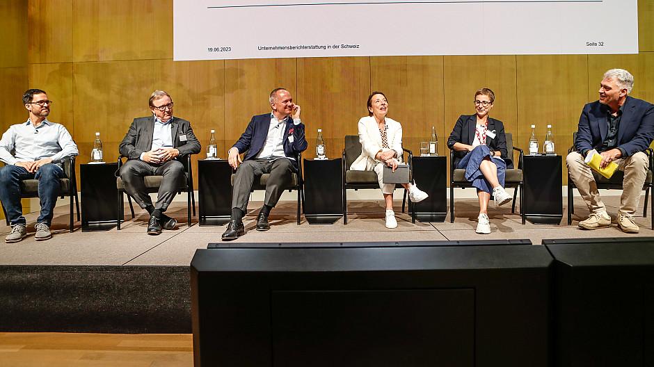 Studie und Podium: Zu viel Banken, zu wenig KMU