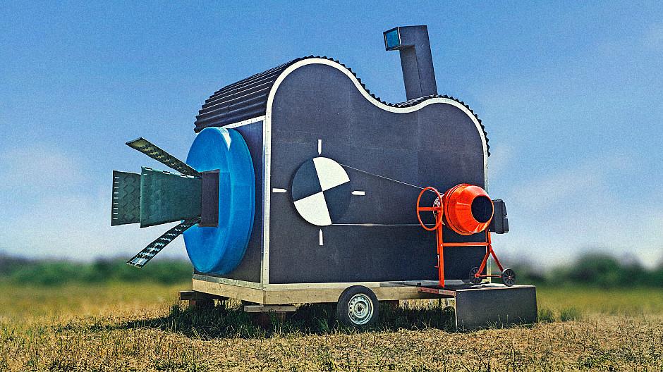 HeimatTBWA\: Filmkamera aus Baumarkt-Sortiment gebaut