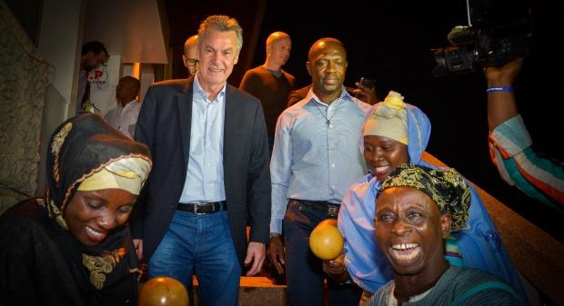 Ringier: Ottmar Hitzfeld und Marc Walder bereisen Ghana