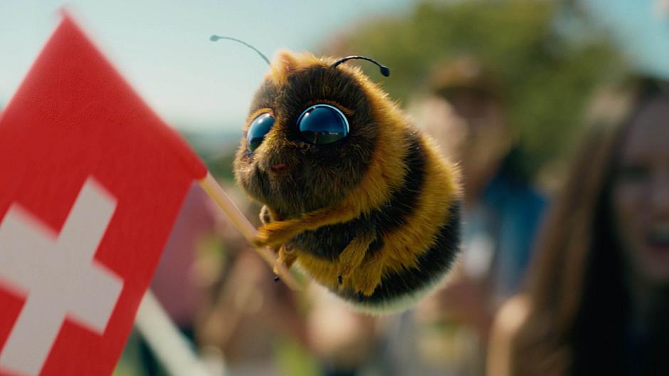 TBWA\Zürich: Hummel Tschilli ist Fussballfan