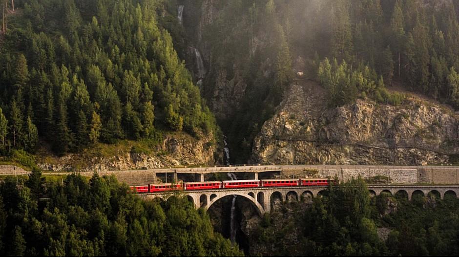 Mandatsgewinn: MetaDesign gewinnt Graubünden