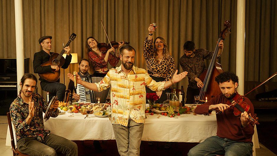 Cornèrcard: Musiker Bligg bittet zu Tisch