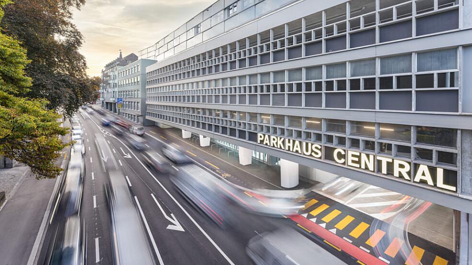 Displayactive.ch: Neue Werbescreens im Parkhaus Central St. Gallen