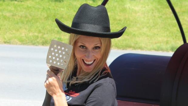 Hinter den Kulissen mit…: Sara Bachmann, 34, Moderatorin und Unternehmerin