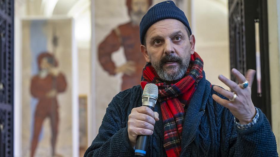 Neue Zürcher Zeitung: Ugo Rondinone gestaltet das Samstagsblatt