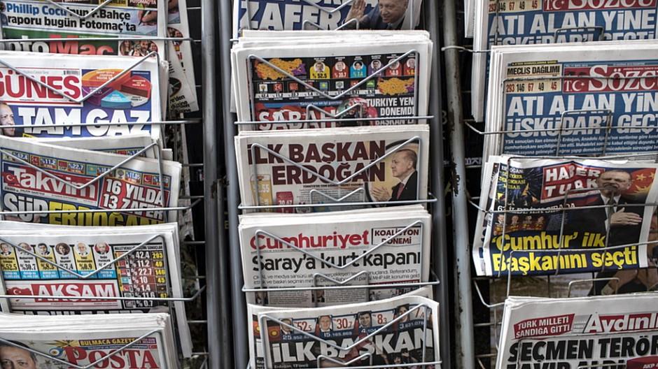 Türkei: Umstrittenes Desinformationsgesetz verabschiedet