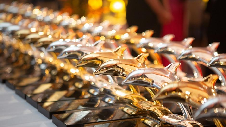 Delphin-Trophäen: Viermal Gold für Schweiz Tourismus