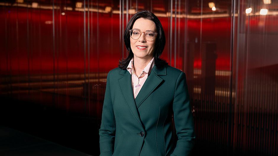 SRF: Nathalie Wappler ist am Sonntag bei Büssi