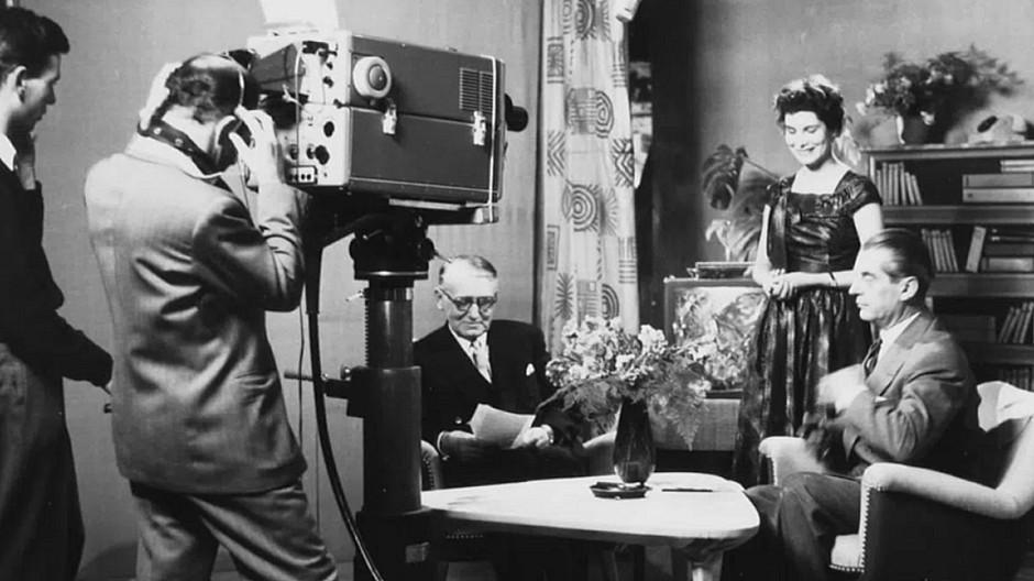 Fernseharchive: Weltkonferenz findet in Locarno statt