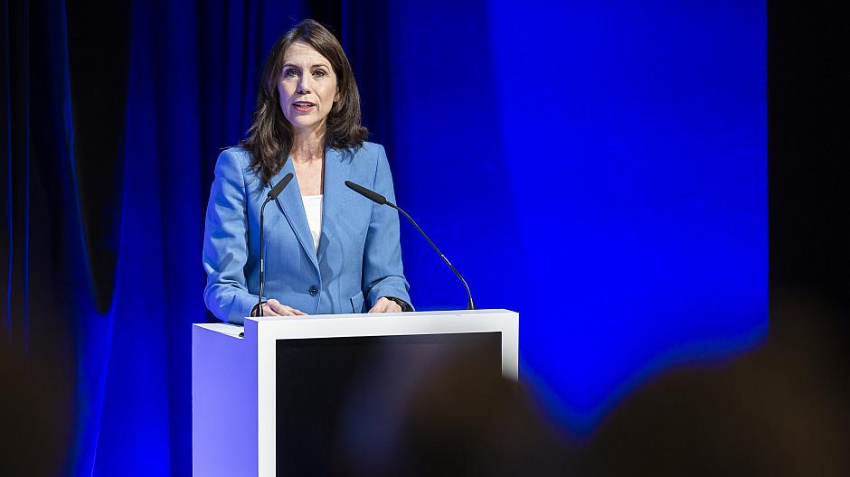 SRG: Susanne Wille kündigt Abbau von 900 Vollzeitstellen an