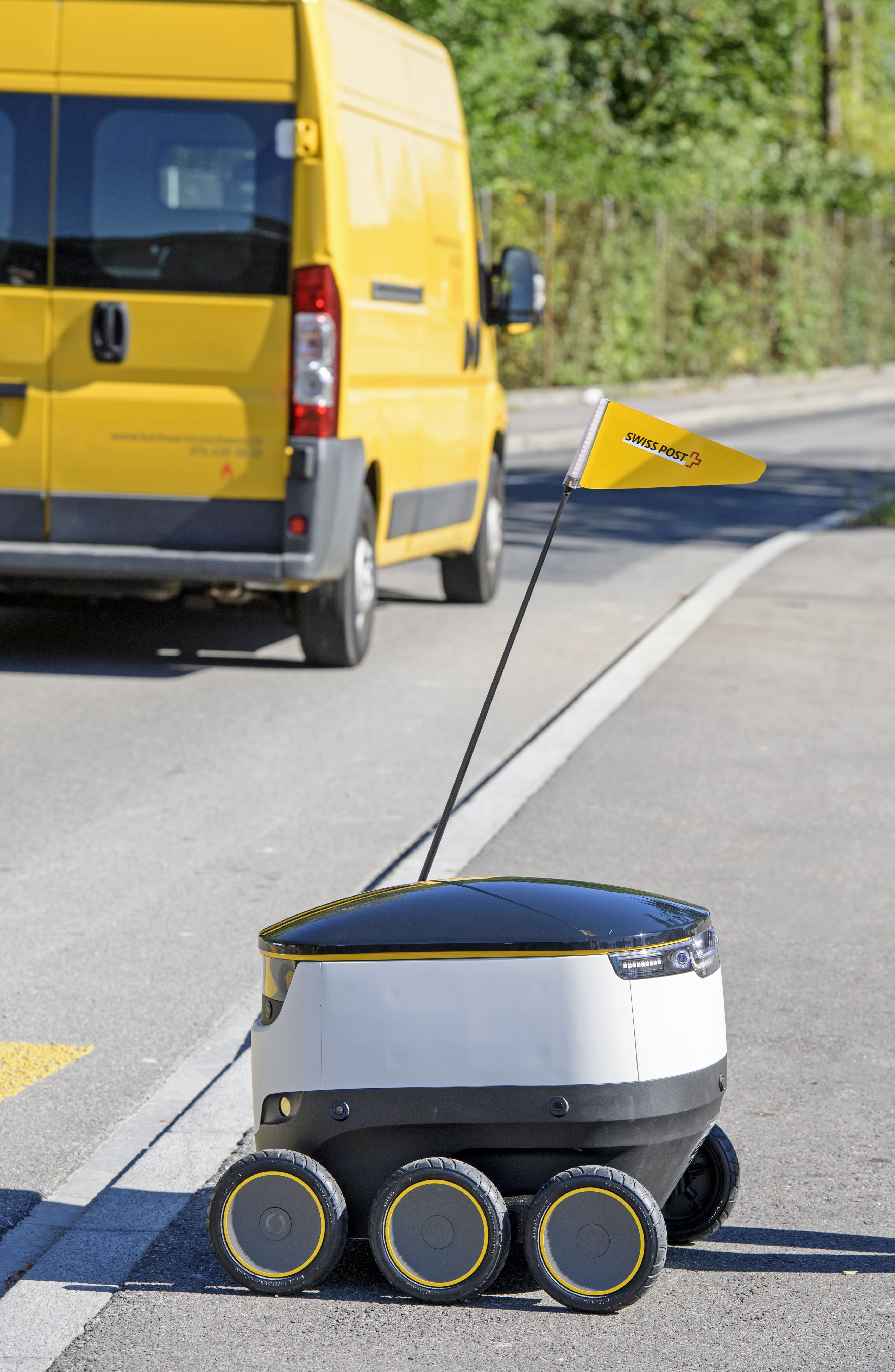 Lieferroboter 8